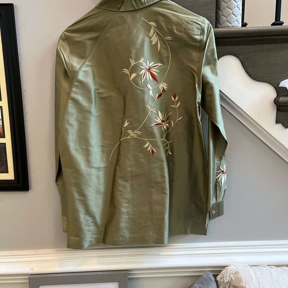 Coldwater Creek Green Silk Embroidered Button Down Tunic Top sz S EUC - Picture 6 of 6